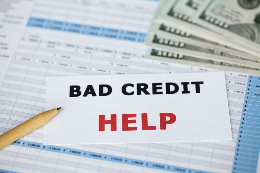 Bad credit, written on a white sheet of paper